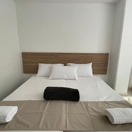 Hotel Sie7E Express Medellín Extérieur photo