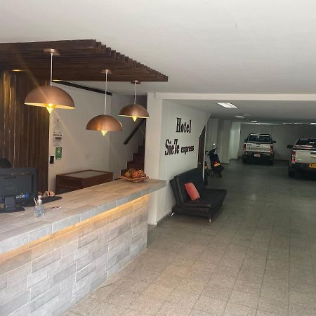 Hotel Sie7E Express Medellín Extérieur photo