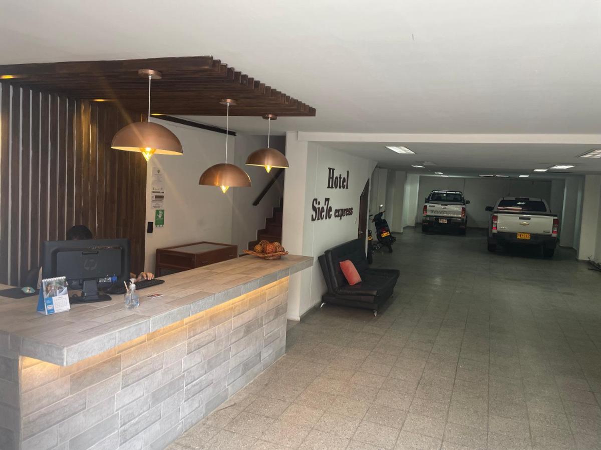 Hotel Sie7E Express Medellín Extérieur photo